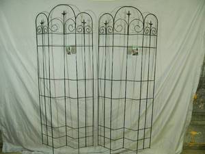 2 New Finial Garden Trellis