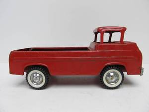 lot 208 image: Vintage NYLINT Pressed Steel Red FORD Pickup Truck