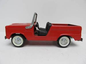 lot 209 image: Vintage NYLINT Pressed Steel Red FORD Bronco