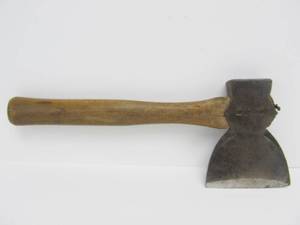 lot 57 image: Vintage TRUE TEMP No. TB2 Hatchet