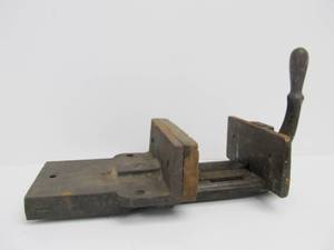 lot 63 image: Antique Cast Iron & Wood Vise