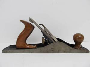 lot 64 image: Nice Vintage Stanley Bailey No. 5 Woodworking Plane