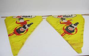 lot 74 image: Pair of Vintage 1961 AC SPARK PLUGS Advertising Kites