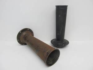 lot 78 image: Pair of Old Vintage DELCO REMY Car Horns
