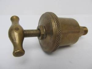 lot 93 image: Antique Solid Brass Hit & Miss Engine Lunkenheimer Marine No. 0 T-Handle Grease Cup