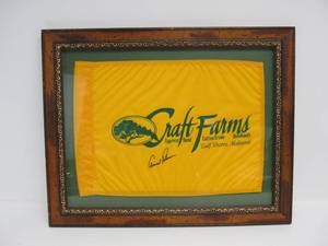 lot 100 image: Genuine Framed ARNOLD PALMER Autographed Golf Course Flag