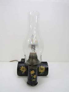 lot 246 image: Antique Hand Painted gasOil Lamp Wall Sconce - Electrified