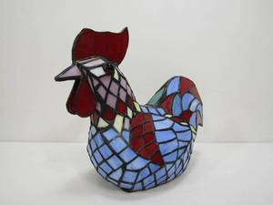 lot 106 image: Lighted Stained Glass ChickenRooster Lamp