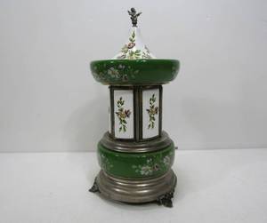 lot 128 image: Vintage Italian Ceramic Spinning Music Box