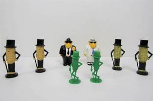 lot 191 image: 4 Sets of Advertising Salt & Pepper Shakers