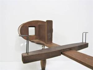 lot 203 image: Antique Underwood Perfecscope Stereoview Card Viewer