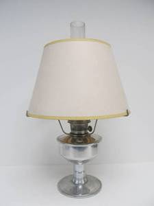 lot 147 image: Vintage Aluminum ALADDIN Oil Lamp