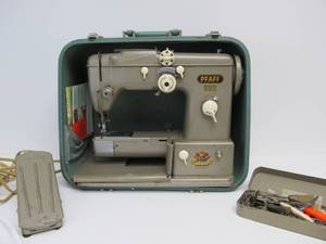 lot 157 image: Working Vintage PFAFF Model 332 Sewing Machine