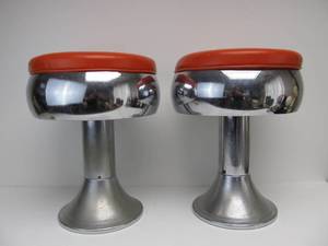 lot 169 image: Pair of Vintage 1930s Deco Soda FountainDiner Swivel Stools