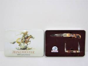 lot 17 image: WINCHESTER Limited Edition Folding Knife Set