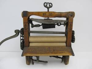 lot 277 image: Nice Antique Anchor Brand Wringer Washer