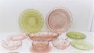 lot 270 image: Lot of Vintage PinkYellow Depression Glass Serving Pieces