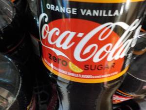 lot 221 image: Case of 24 - 20 oz Bottles Orange V...