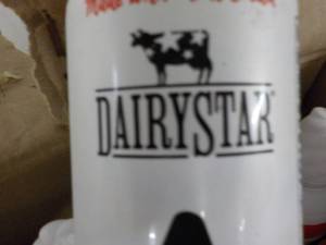 lot 235 image: Dairy Star Whipped Light Cream cas...