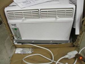 lot 115 image: Truett Plus 6000 BTU Air Conditione...