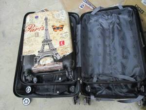 lot 126 image: in USA 3 piece Hard Cover Luggage S...