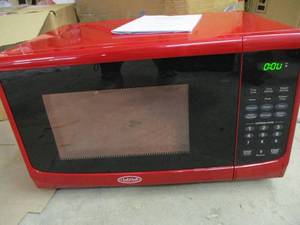 lot 139 image: Chefs Mark Microwave Oven stop but...