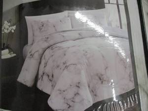 lot 141 image: Amelfi 3 piece Marble Pattern King ...