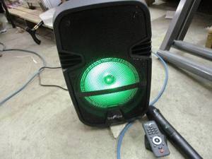 lot 162 image: Be Free Sound Speaker with remote a...