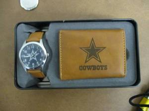 lot 12 image: Sparo Cowboys Watch and Wallet...