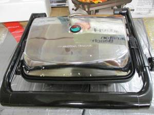 lot 97 image: Hamilton Beach Panini Press powers...