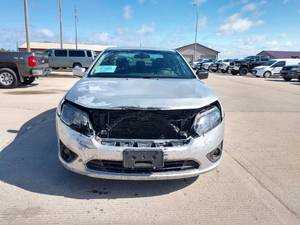 lot 1 image: 2010 Ford Fusion
