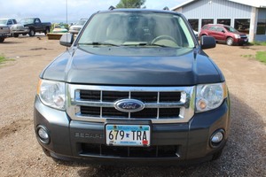 lot 5746 image: 2008 Ford Escape XLT 4x4 - 2 Owners -