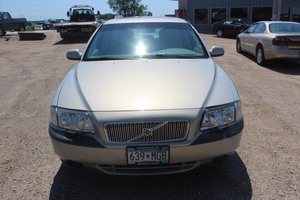 lot 5750 image: 2000 Volvo S80 - 2 owners