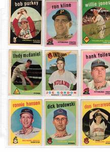 lot 19 image: 120 Vintage Topps Baseball Cards  1958, 59, 60