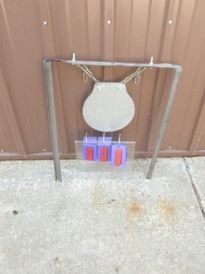 lot 8 image: Steel hanging target. Heavy duty. As shown.