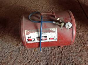 lot 7 image: Portable Air Tank