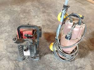 lot 13 image: Homelite Water Pump & Sump Pump