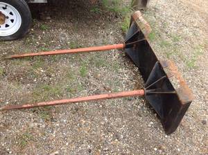 lot 23 image: Skid Steer Hay Bale Spear