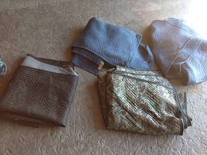 lot 42 image: Moving Blankets