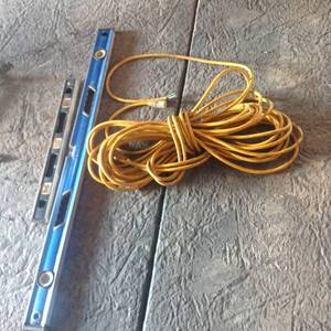 lot 75 image: Levels & Extension Cord