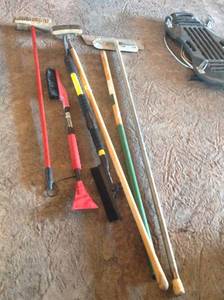 lot 101 image: Cement Tools & Auto Brushes