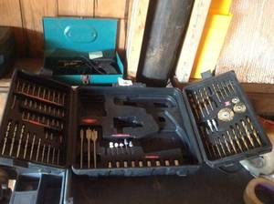 lot 118 image: Drill Bit Kit & Soldering Kit