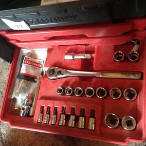lot 127 image: Craftsman Tool Kit