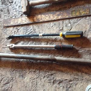 lot 142 image: Tools