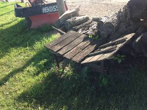 lot 162 image: Antique Wheelbarrow