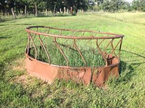 lot 163 image: Horse Feeder