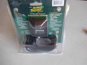 Battery Tender JR High Efficiency 800mA Battery Charger.