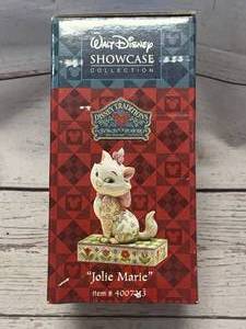 lot 29 image: Disney Jim Shore Jolie Marie New Old Stock Figurine
