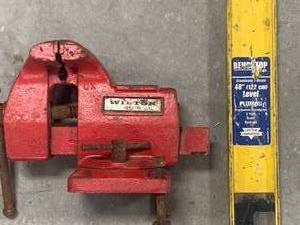 lot 72 image: 4 Wilton Vise & 48 Benchtop Level