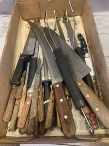 lot 76 image: Large Lot of Knives